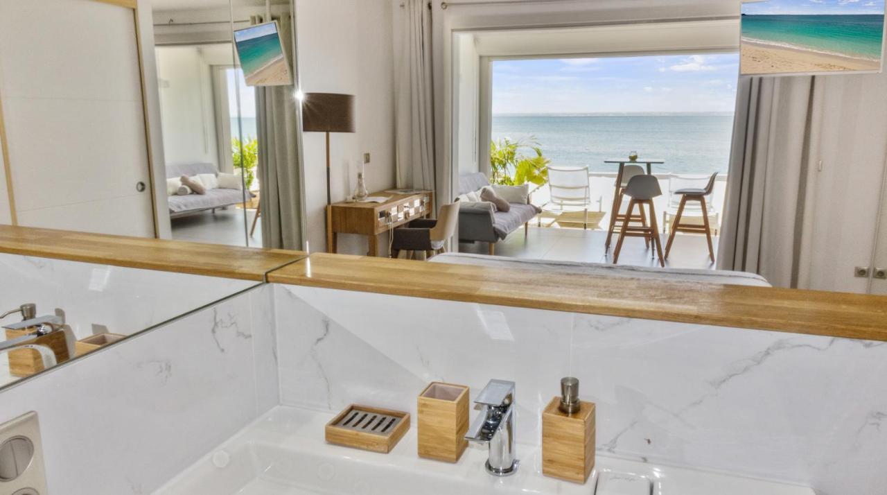 Official Page "Residence Bleu Marine" - Sea View Apartments & Studios - Saint-Martin French Side 그랜드케이스 외부 사진