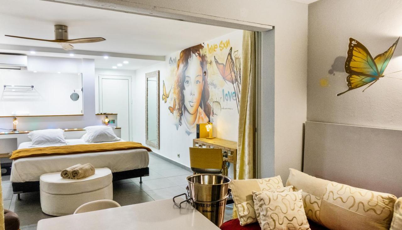 Official Page "Residence Bleu Marine" - Sea View Apartments & Studios - Saint-Martin French Side 그랜드케이스 외부 사진