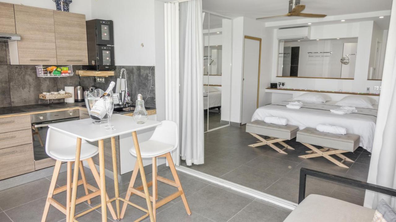 Official Page "Residence Bleu Marine" - Sea View Apartments & Studios - Saint-Martin French Side 그랜드케이스 외부 사진