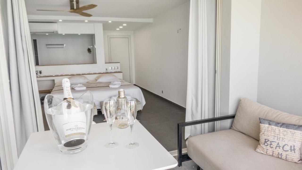 Official Page "Residence Bleu Marine" - Sea View Apartments & Studios - Saint-Martin French Side 그랜드케이스 외부 사진